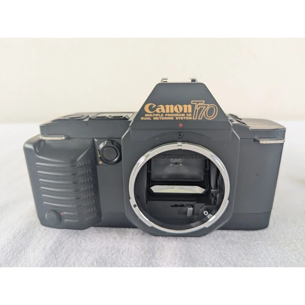 Vtg Canon T70 35mm Film Camera w/ 2 Lens - FD 35-70mm F/3.5-4.5 Zoom, 50mm 1:1.8